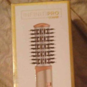 Conair Infiniti Pro Frizz-Free Hot Air Brush 1-1/2"